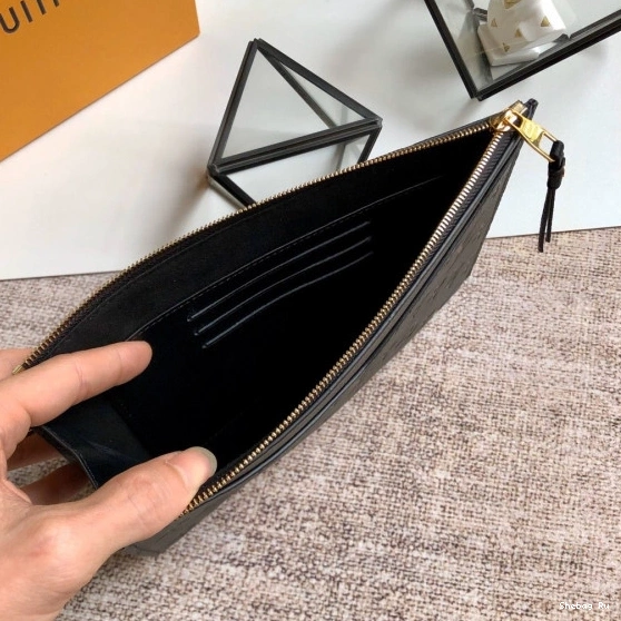 MM LOUIS VUITTON MÉLANIE POCHETTE 0727